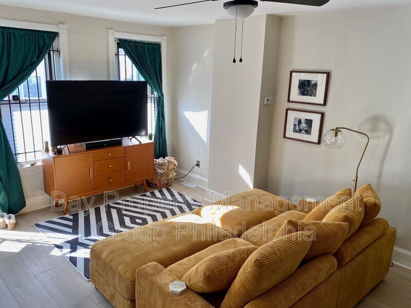 Foto principal - 2215 Greenwich St