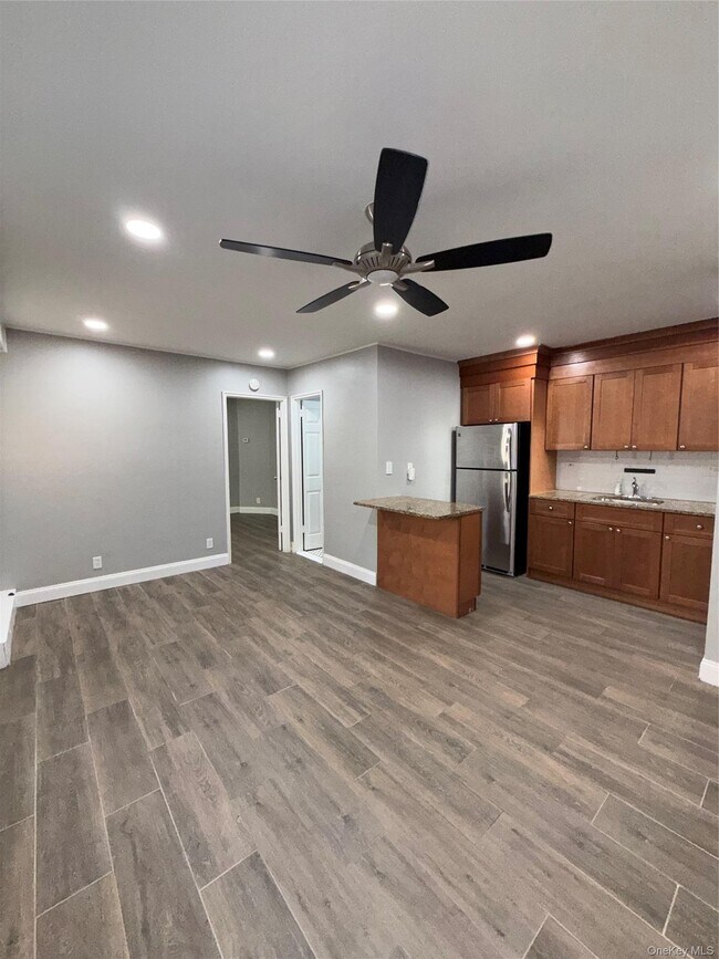 Foto del edificio - 34 Troy Ln