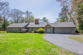 Building Photo - 23 Vine Hill Rd