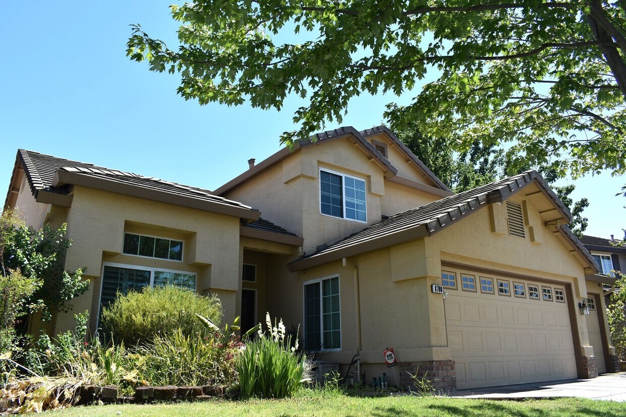 Foto principal - 8700 Shasta Lily Dr