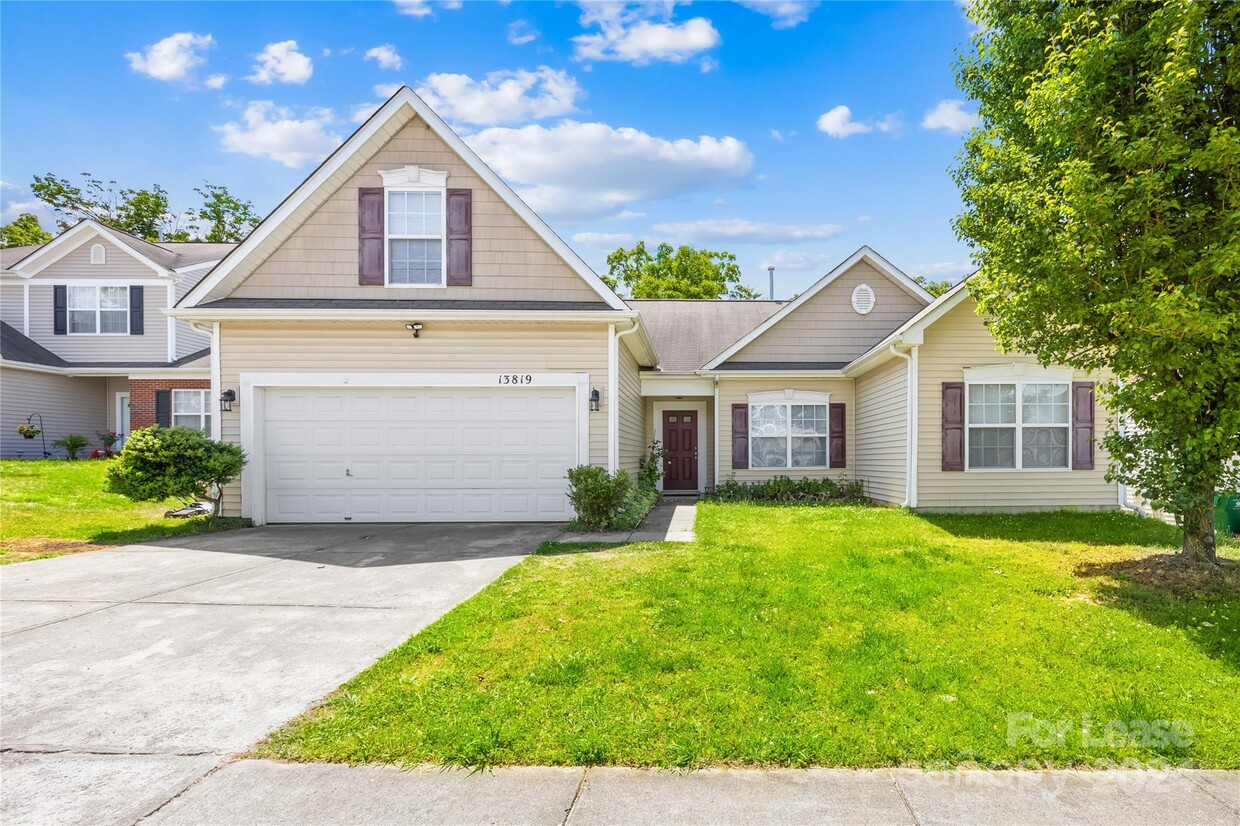 13819 Plowdon Ct, Charlotte, NC 28215 House Rental in Charlotte, NC
