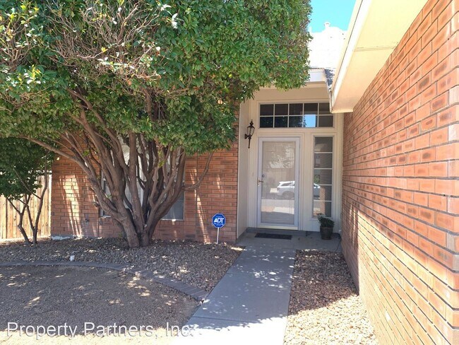 Foto del edificio - 3 br, 2 bath House - 7821 Bursera Dr NW