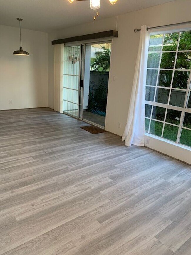 Foto del edificio - Haiku Point Townhouse - Ground floor 2 bedroom, 1 bath with 2 parking!