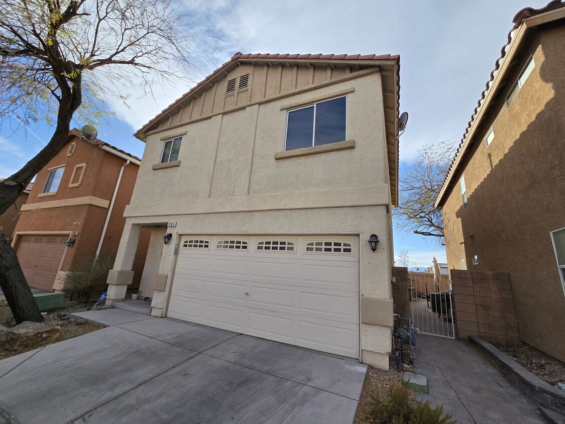 Foto principal - Charming Two-Story Townhouse in North Las ...