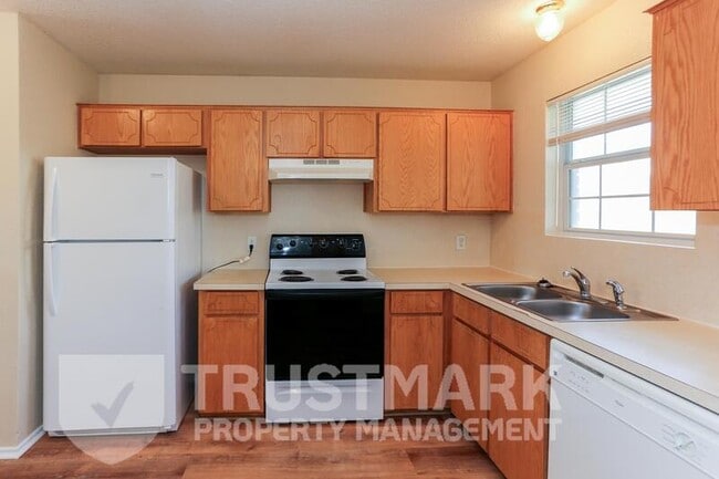 Foto del edificio - 4508 Sylvia Dr