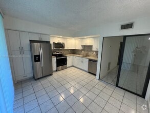 Building Photo - 8650 SW 133rd Avenue Rd