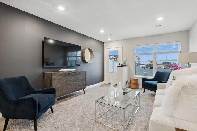Living room - 5217 Long Pointe Pass