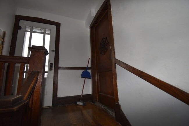 Foto del edificio - 5612 S Sawyer Ave