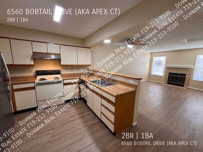 Foto del edificio - 6560 Bobtail Dr