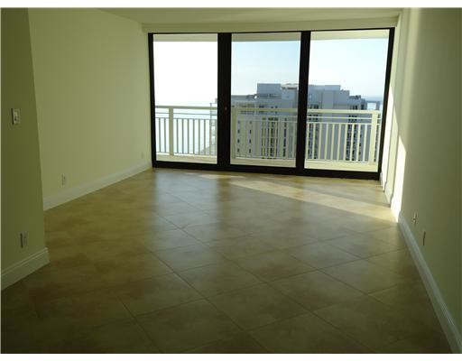 Building Photo - 3000 N Ocean Dr