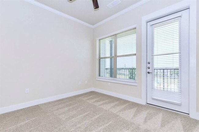 Foto del edificio - 7600 S Mason Rd