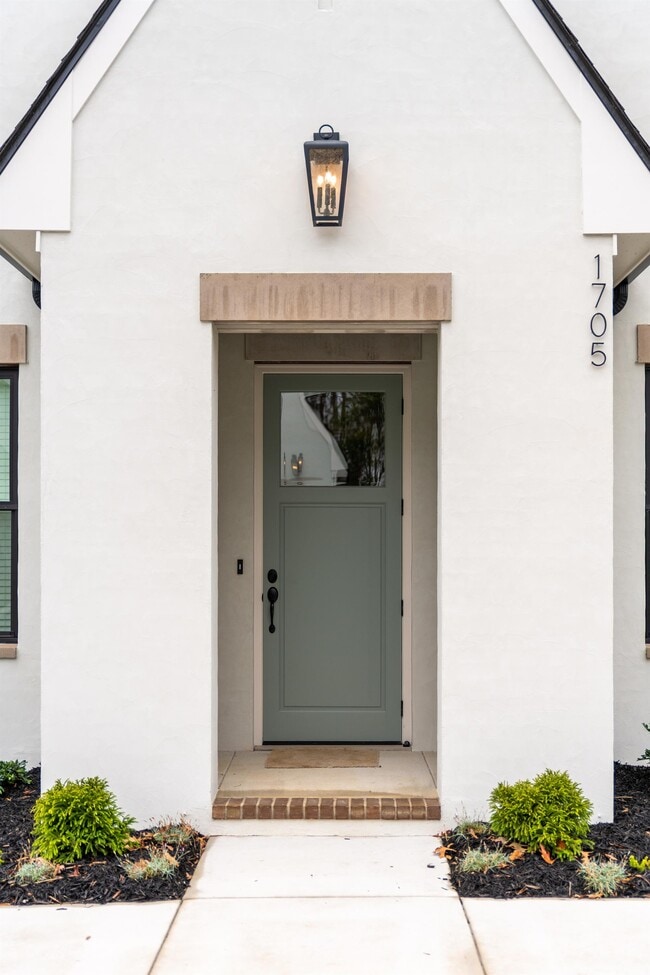Building Photo - 1705 Double Oak Trl