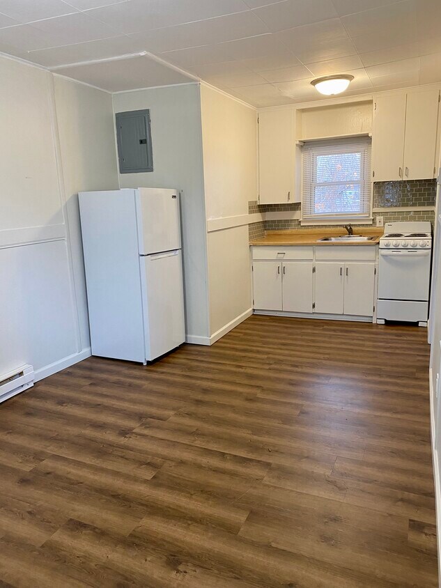 9762 River Rd Unit 6, Clay, MI 48001 Apartments in Clay, MI