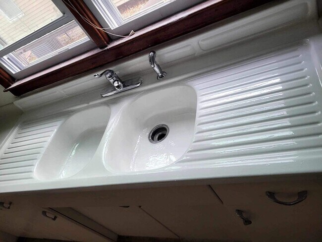 Building Photo - 3721 Watson