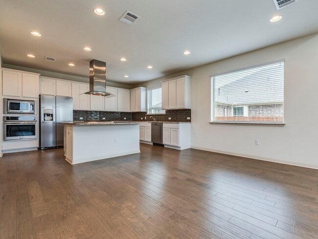 Building Photo - 16445 Marcello Dr