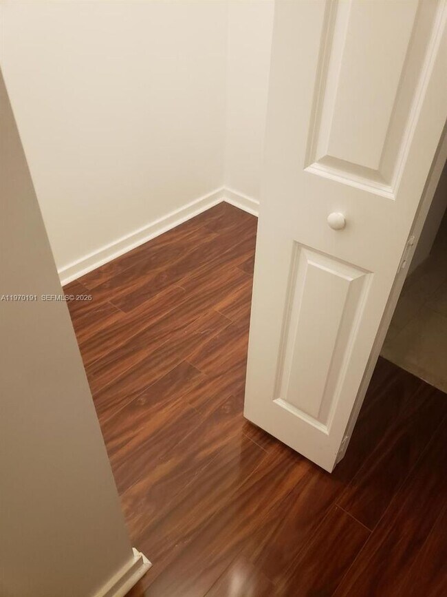 Foto del edificio - 2574 SW 81st Terrace