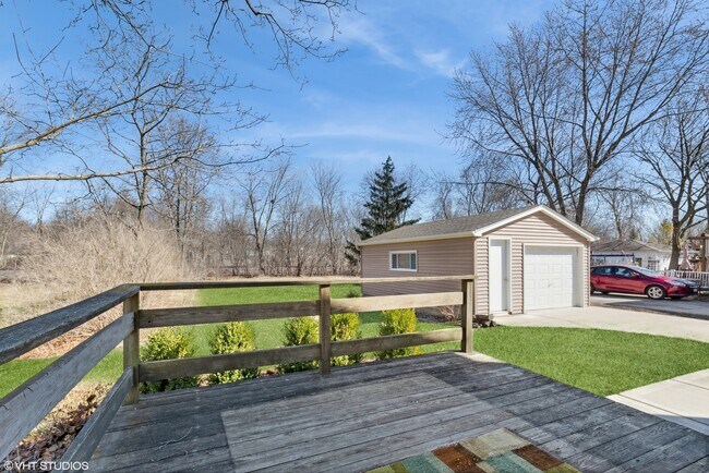 Foto del edificio - 1329 Ridgewood Dr