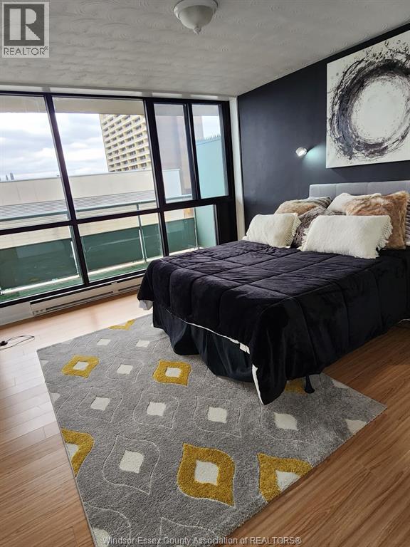 Building Photo - 111 Riverside Dr E