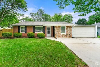 Building Photo - 5340 Lee Cir