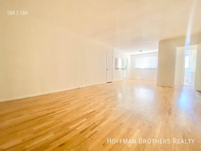 Building Photo - 1433 Hayworth Ave