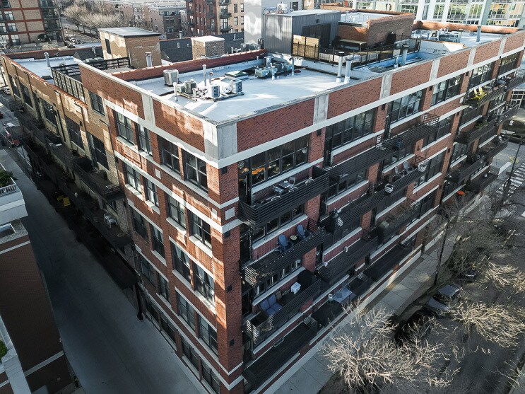 Foto principal - 1601 S Indiana Ave
