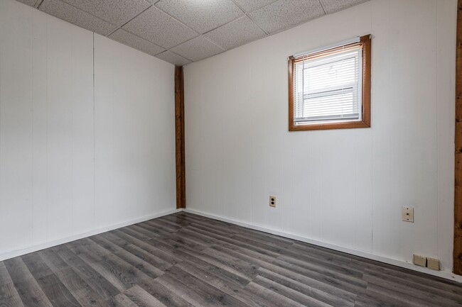 Building Photo - Cozy Home on the North Side