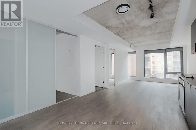 Building Photo - 60 Colborne St