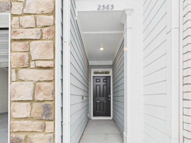 Building Photo - Beautiful New Construction END UNIT Townhome – Now Available for Lease!