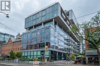 Building Photo - 560 King St W
