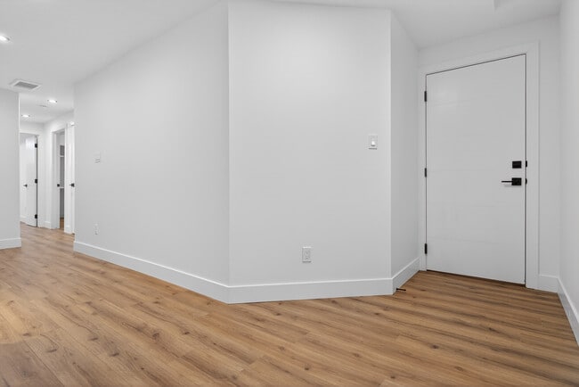 Building Photo - 8721 77 Ave NW