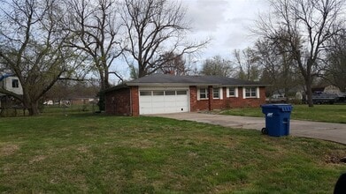 Building Photo - 108 W Crighton Dr