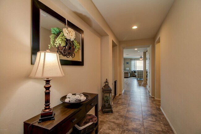 Building Photo - 7271 S Via Cabana