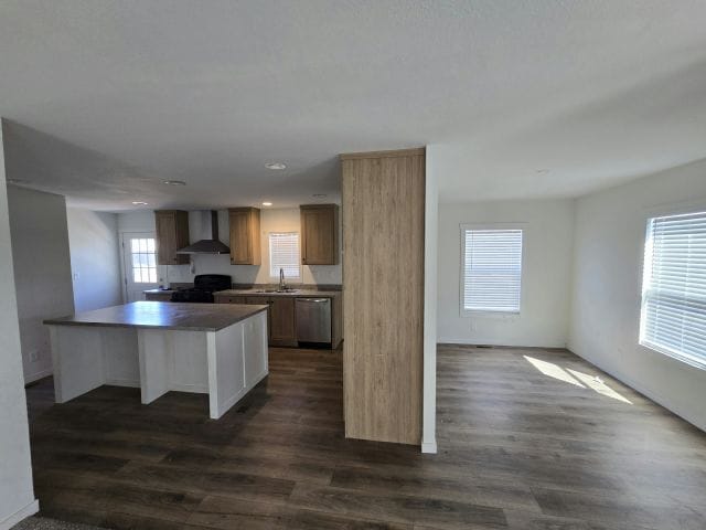 Building Photo - 6105 E Sahara Ave