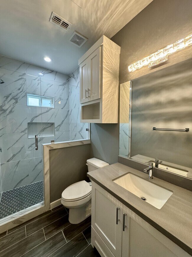 Foto del edificio - 3004 W Driftwood St
