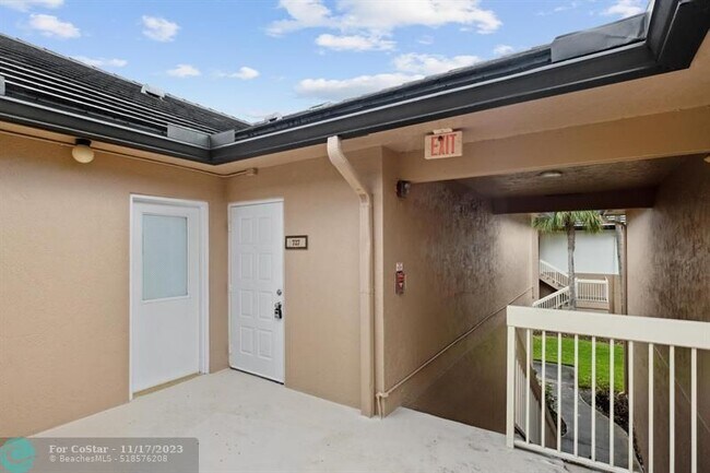 Foto del edificio - 9855 Westview Dr