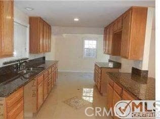 Foto del edificio - 5538 Irondale Ave