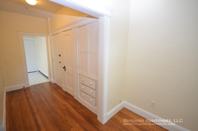 Building Photo - 8 Elko St