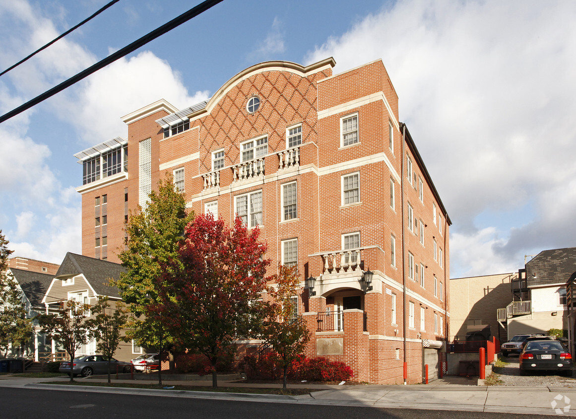 Primary Photo - Crawford House