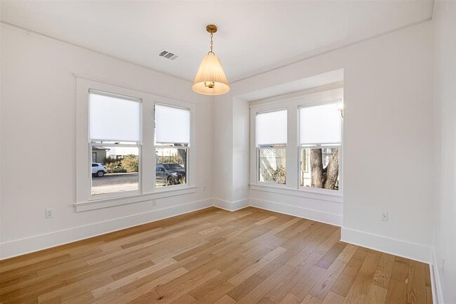 Foto del edificio - 2606 W 8th St