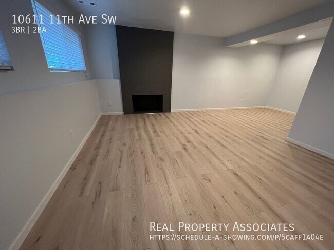 Building Photo - 3 Bedroom Home in West Seattle
