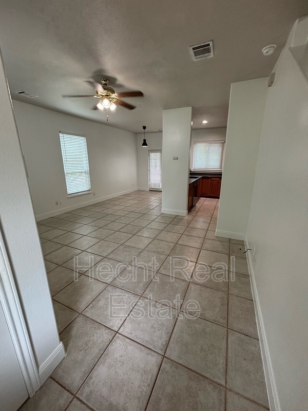 Foto del edificio - 5711 China Berry Rd