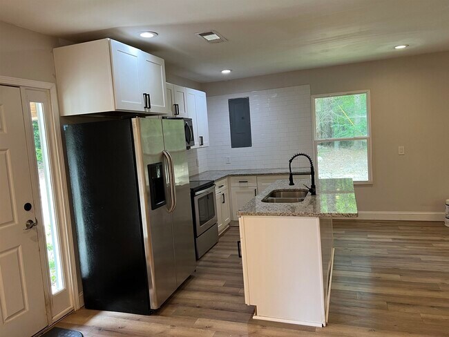 Foto del edificio - 1716 GA-85