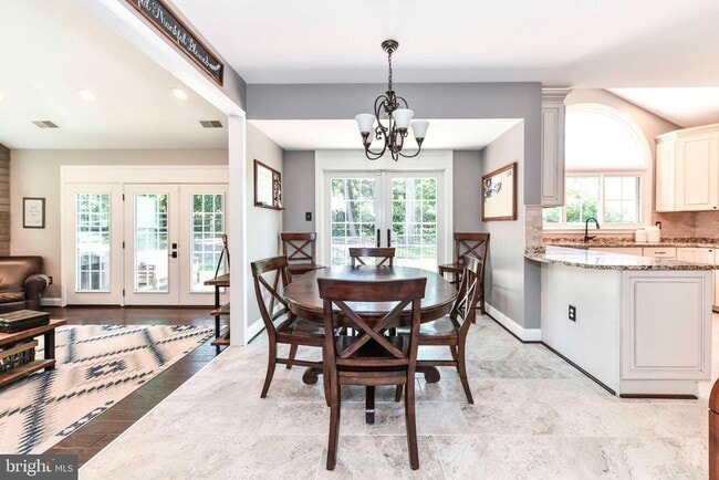 Building Photo - 6412 Gristmill Square Trce