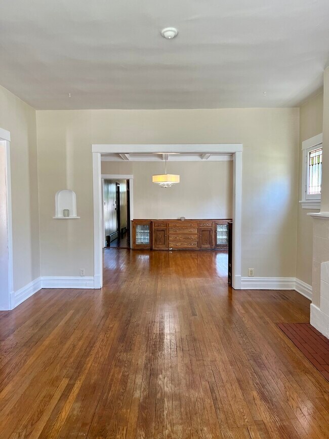 Foto del edificio - 120 S Taylor Ave