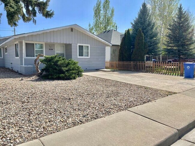 Building Photo - Remodled Duplex in Central Loveland