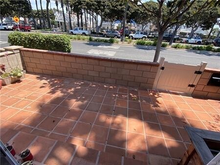Foto del edificio - 3611 W Balboa Blvd