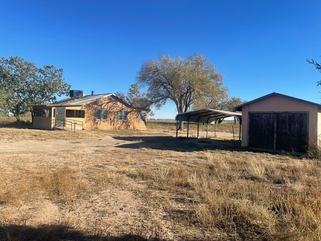Building Photo - 2095 S RR 6