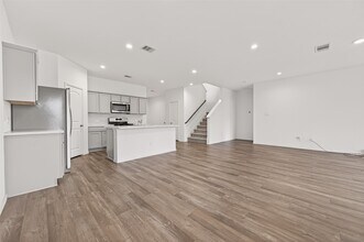 Building Photo - 24721 Majestic Cone Ln