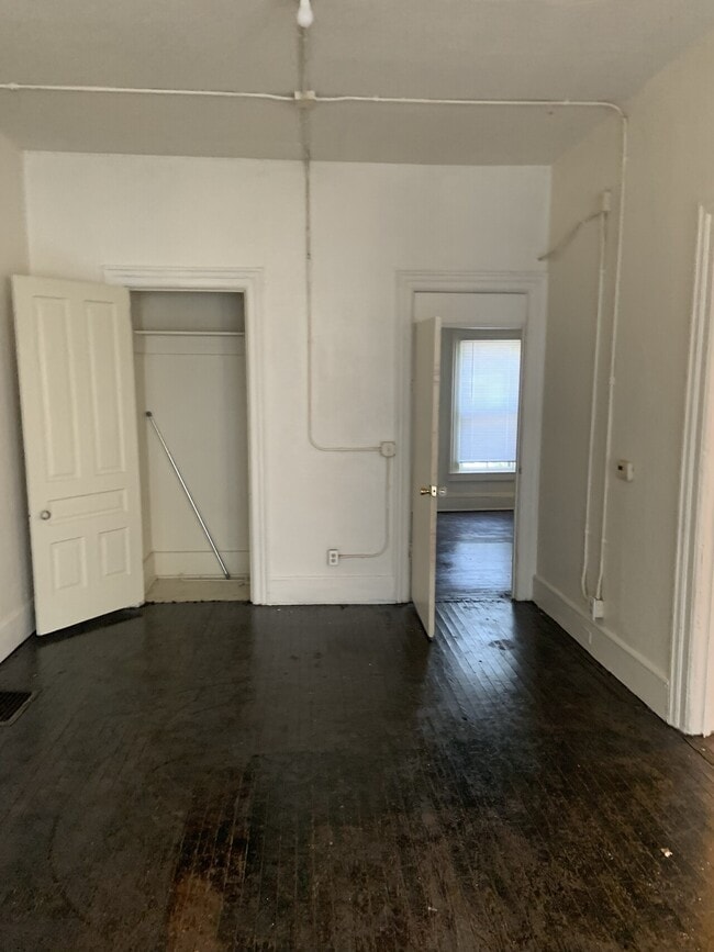 Building Photo - 206 2nd Street