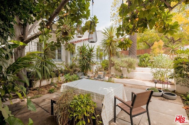 Photo - 1649 N Coronado St House